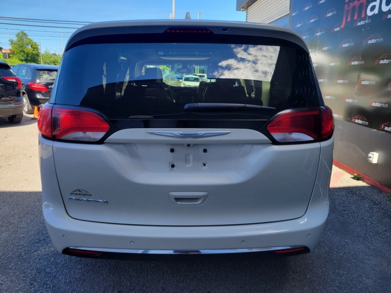 2017 Chrysler Pacifica Touring-L Plus*TOUT ÉQUIPÉ*DVD*STOW&GO* Image principale