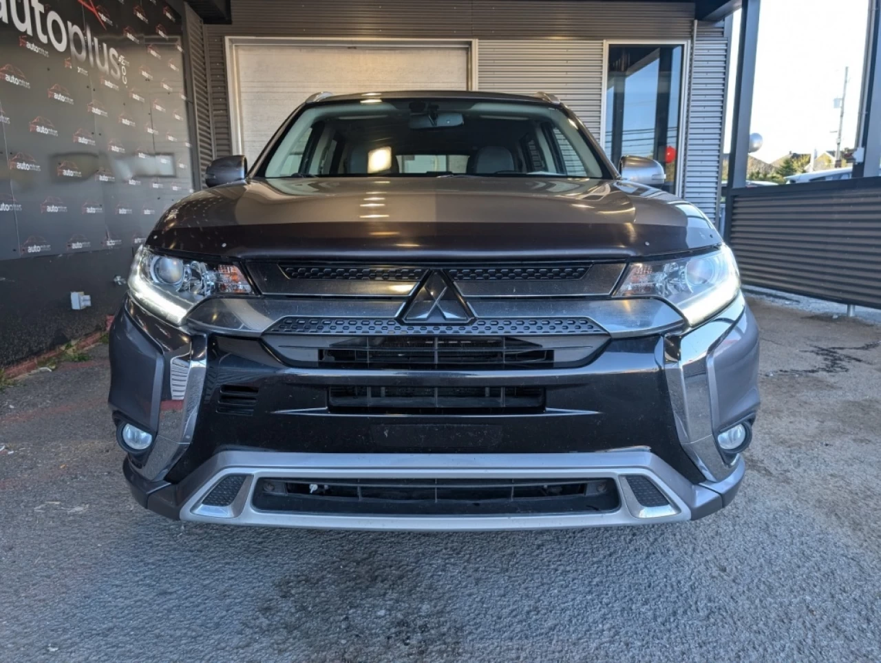 2020 Mitsubishi Outlander PHEV SE*AWD*TOIT*BANCS/VOLANT CHAUFF*A/C* Image principale