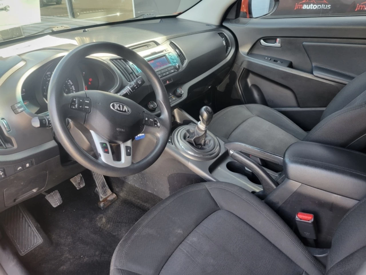 2013 Kia Sportage LX*BANCS CHAUFFANTS* Image principale