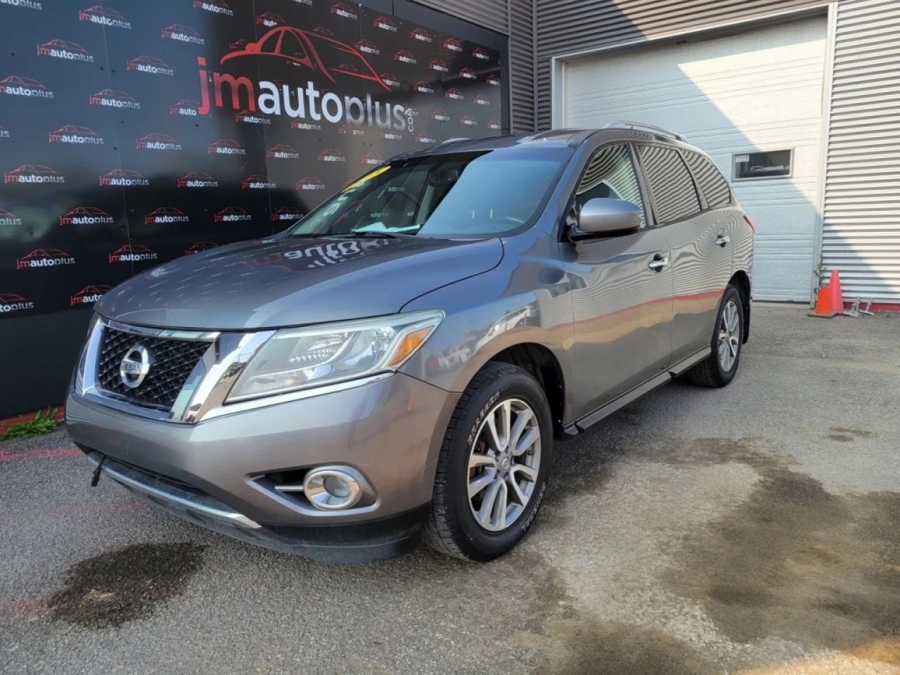 2015 Nissan Pathfinder SV*AWD*7 PLACES*BANCS CHAUFF* Image principale