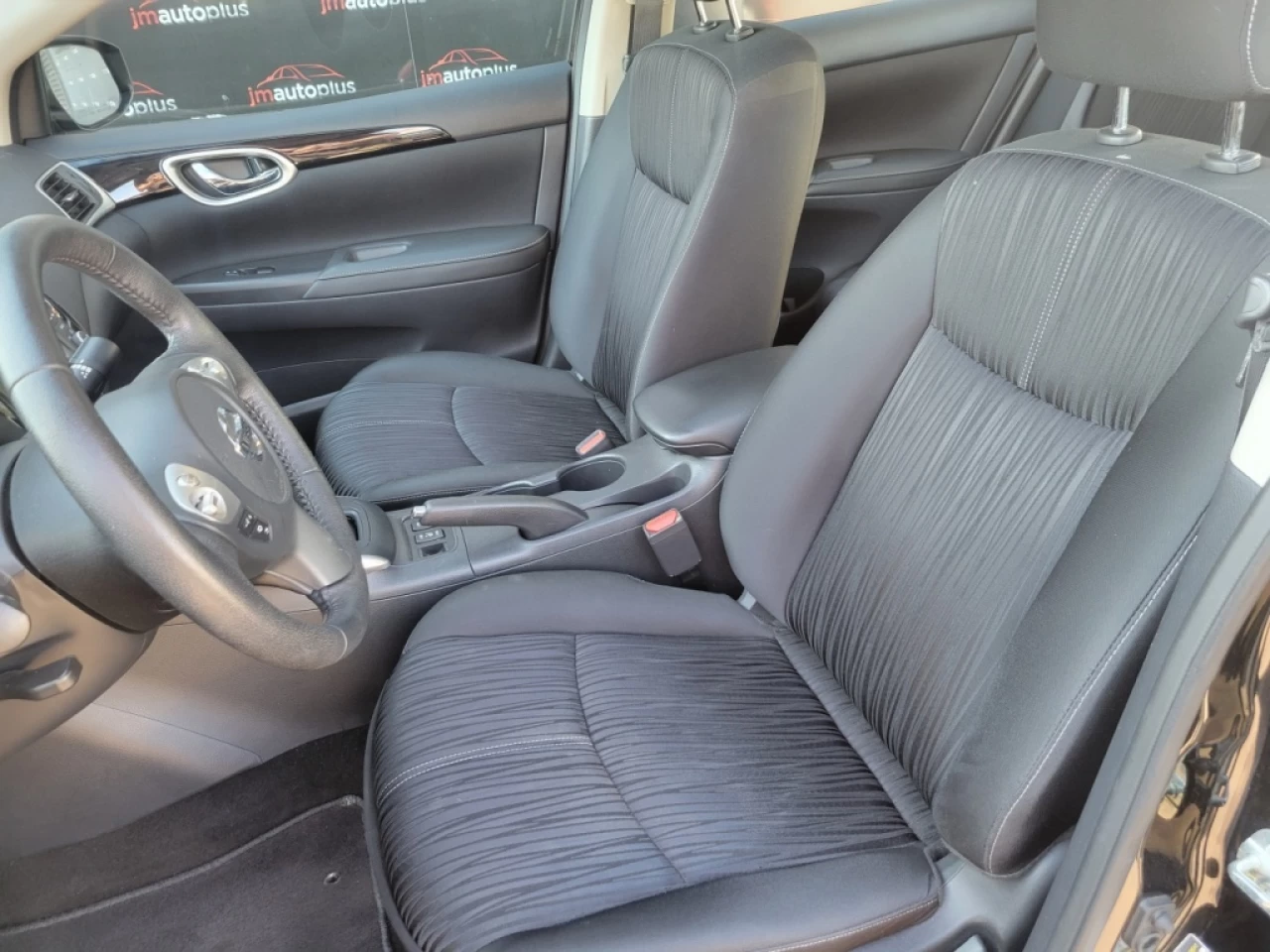 2018 Nissan Sentra SV**BANCS CHAUFF*CAMÉRA*TOIT* Main Image