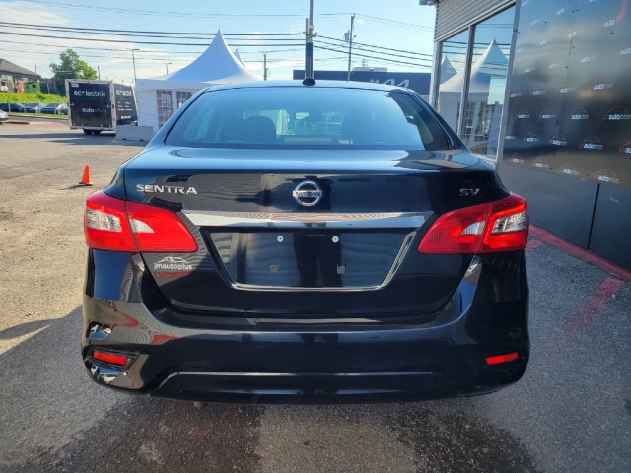 2018 Nissan Sentra SV**BANCS CHAUFF*CAMÉRA*TOIT* Main Image