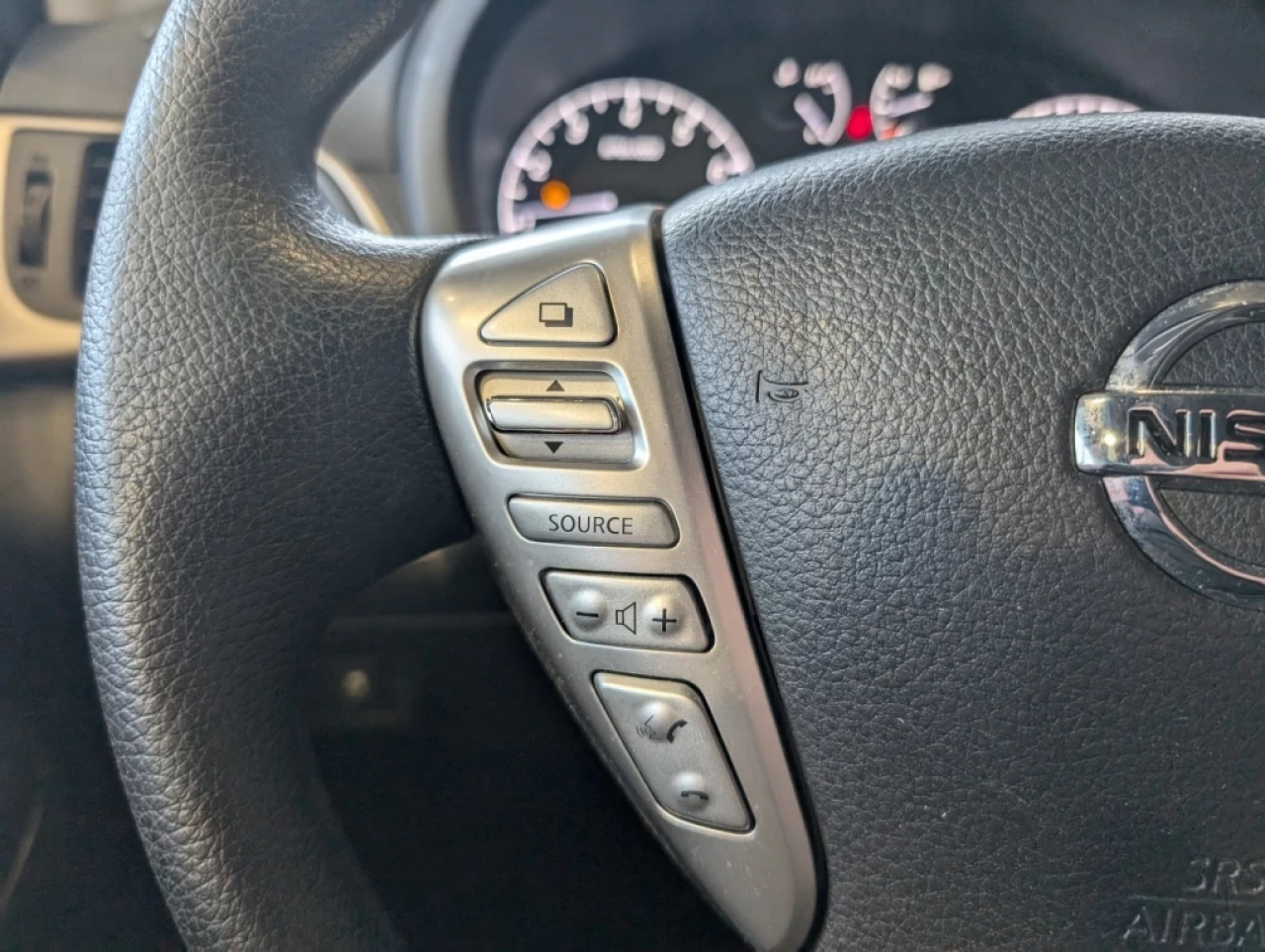 2014 Nissan Sentra S*AUTO*TRÈS BAS KILO*A/C* Main Image