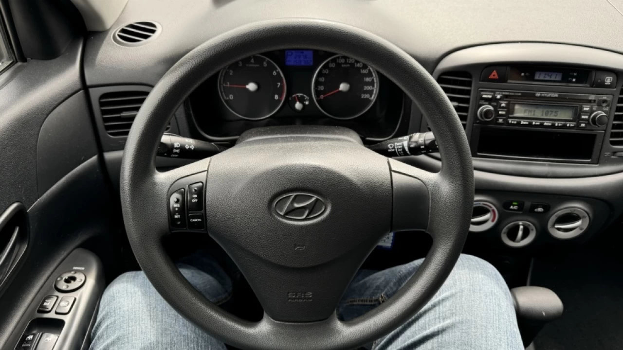 2011 Hyundai Accent GL Main Image