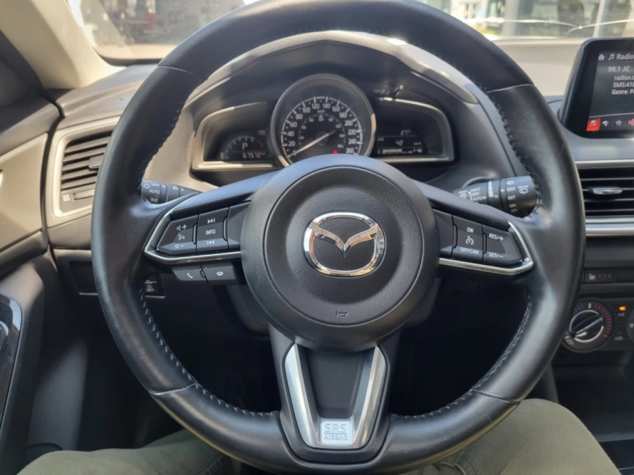 2018 Mazda Mazda3 Sport GS*CAMÉRA*BANCS/VOLANT CHAUFFANTS*A/C*BAS KILO* Image principale