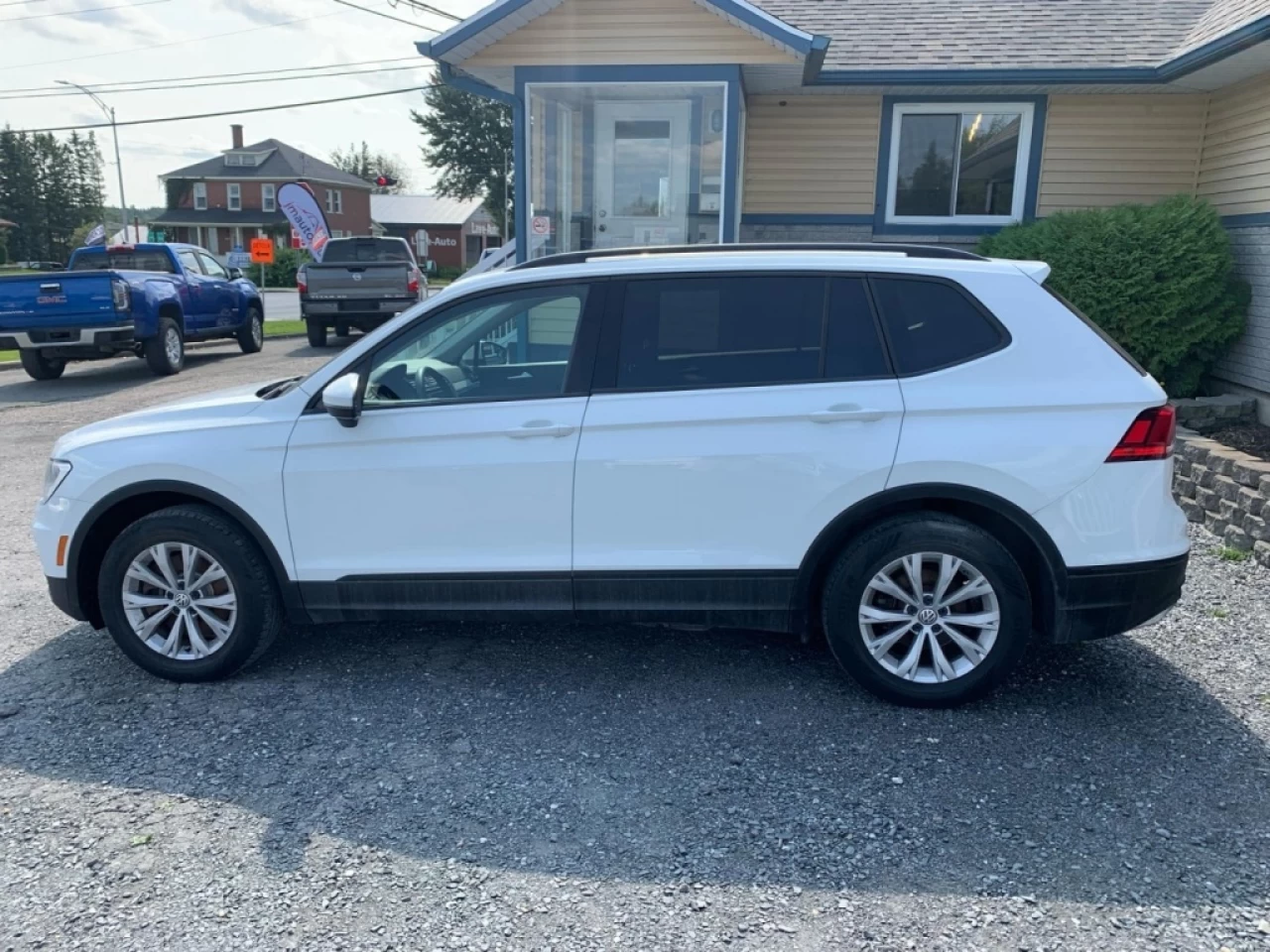 2019 Volkswagen Tiguan Trendline Main Image