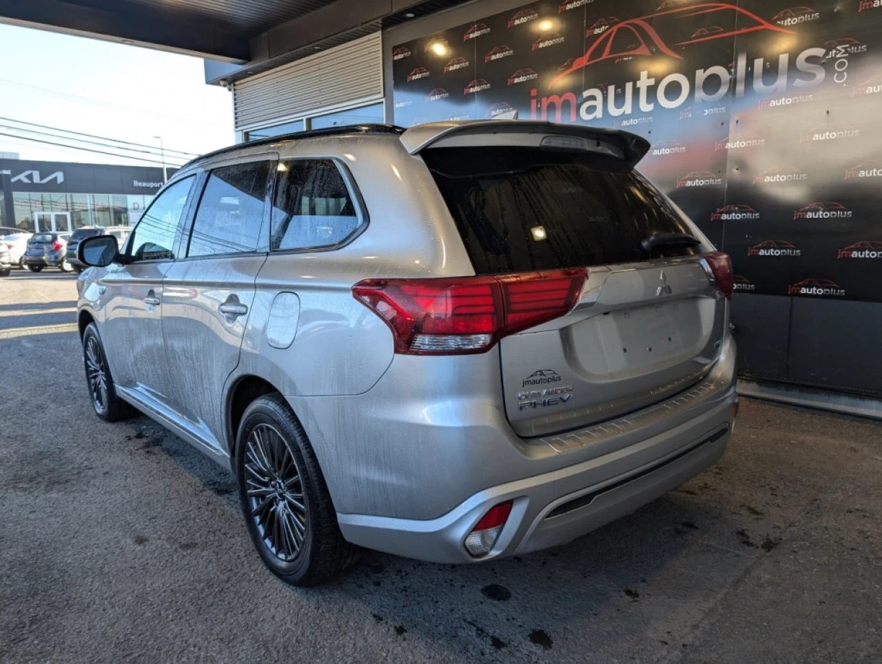 2022 Mitsubishi Outlander PHEV SE*AWD*TOIT*BANCS/VOLANT CHAUFF*CAMÉRA* Main Image