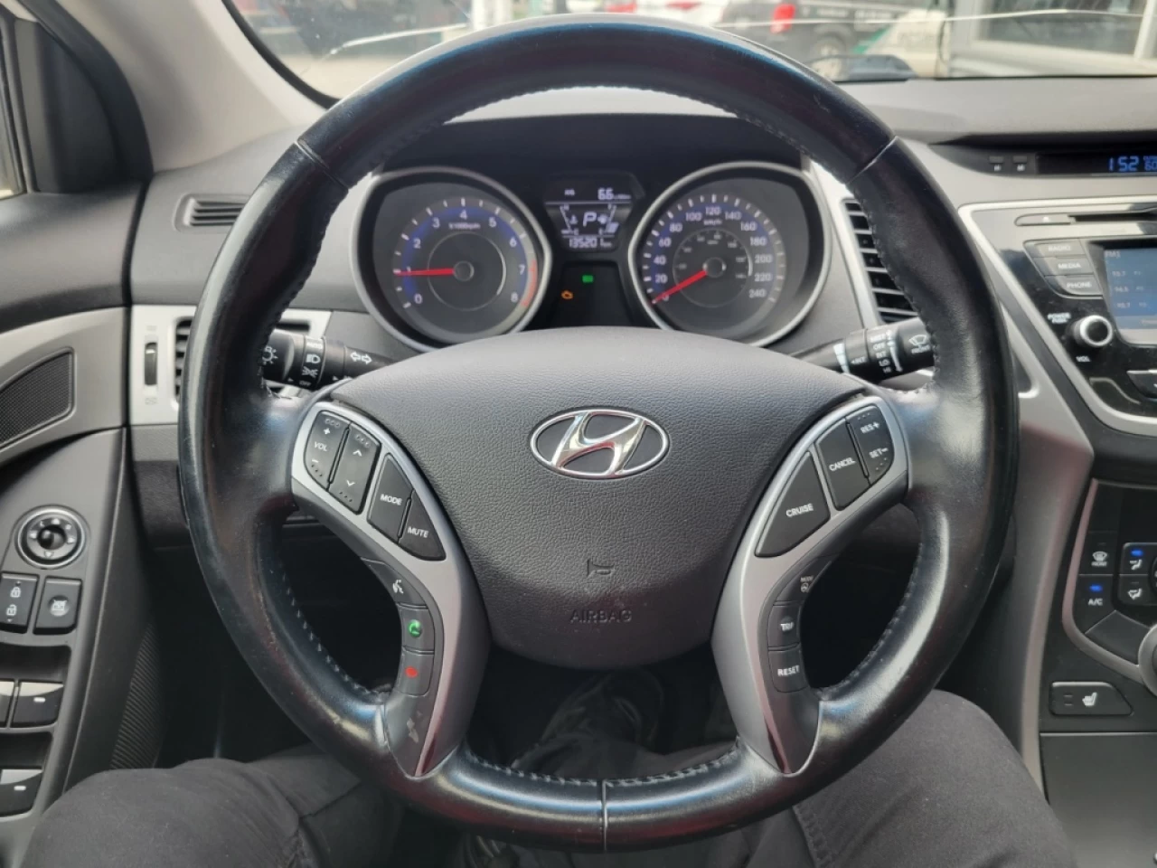 2015 Hyundai Elantra GLS*TOIT*BANCS CHAUFF*CAMÉRA*A/C* Main Image