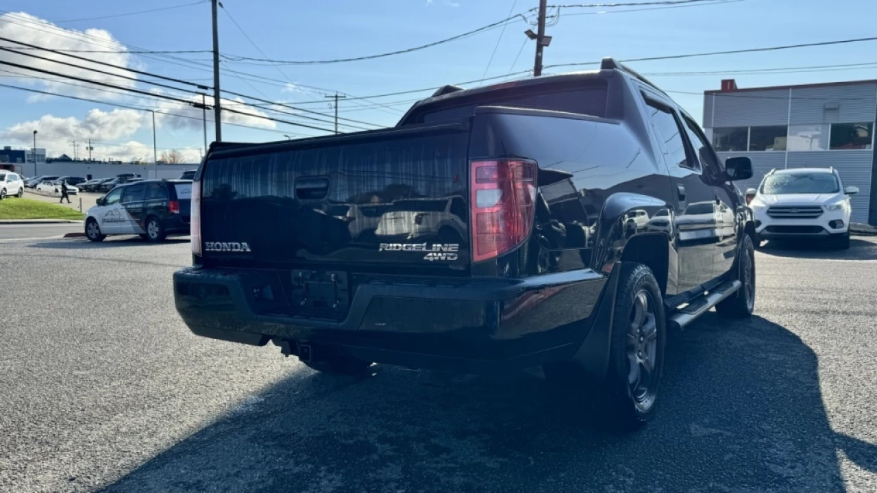 2011 Honda Ridgeline DX Main Image