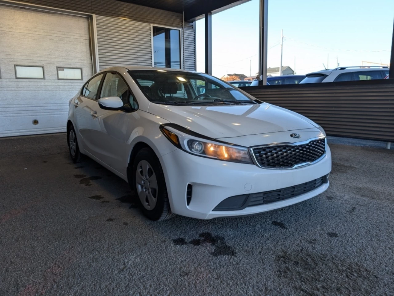 2017 Kia Forte LX*BANCS CHAUFF*BAS KILO* Main Image