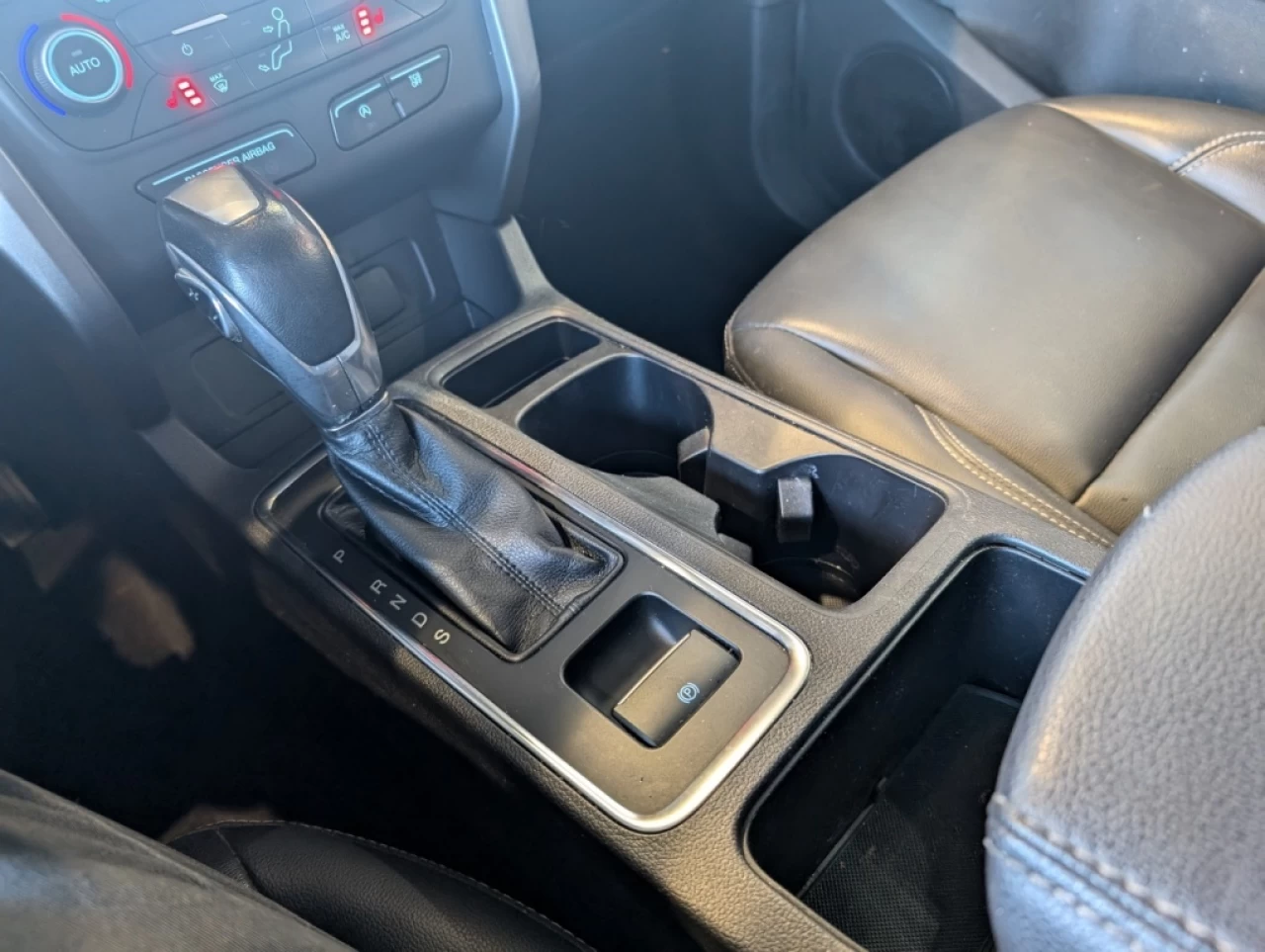 2019 Ford Escape SEL*AWD*CAMÉRA*BANCS CHAUFF*BOUTON POUSSOIR* Image principale