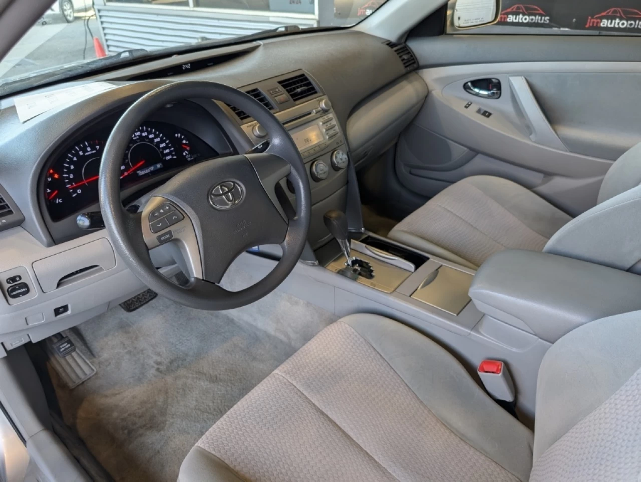 2010 Toyota Camry LE*BAS KILO*A/C* Image principale