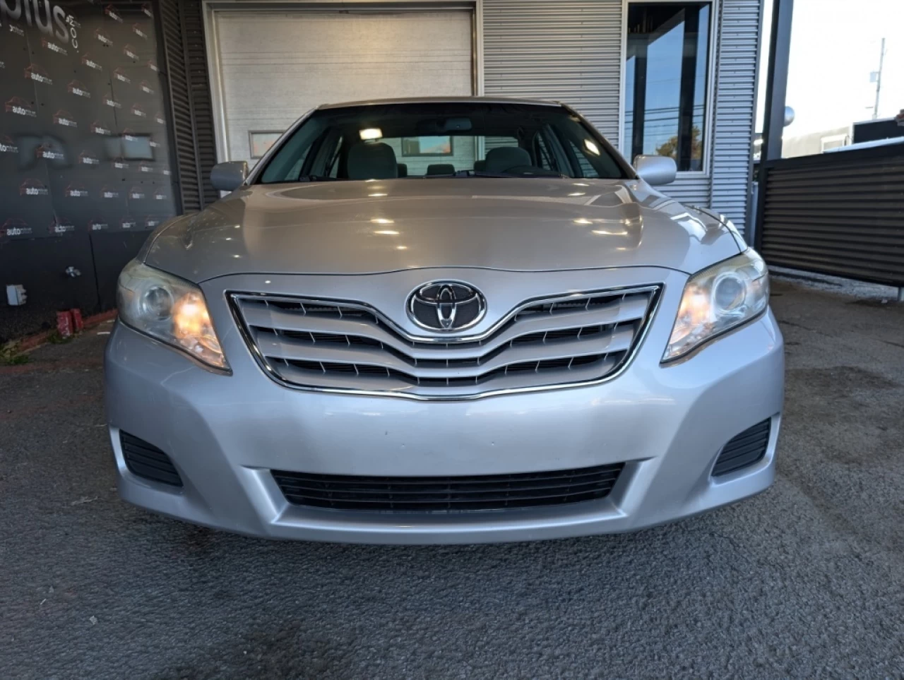 2010 Toyota Camry LE*BAS KILO*A/C* Image principale