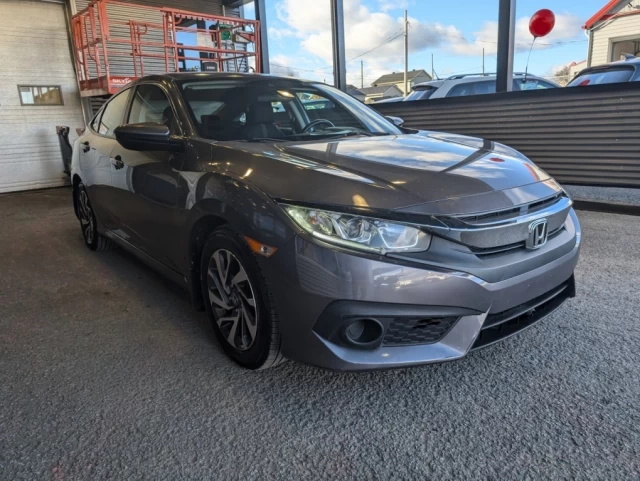 Honda Civic Sedan SE*CAMÉRA*BANCS CHAUFF*BOUTON POUSSOIR* 2018