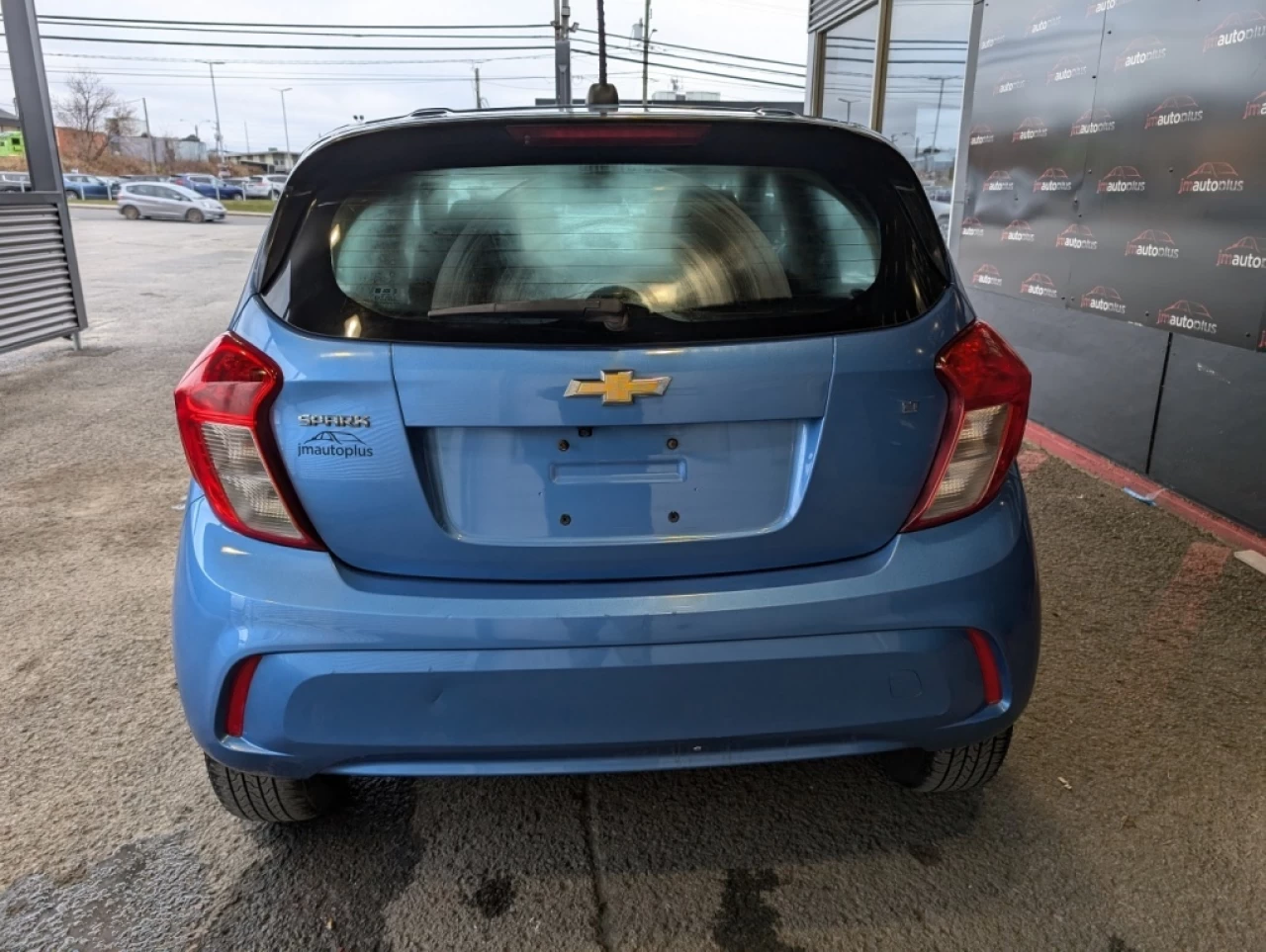 2017 Chevrolet Spark LT*CAMÉRA*A/C*BAS KILO*AUTOMATIQUE* Main Image