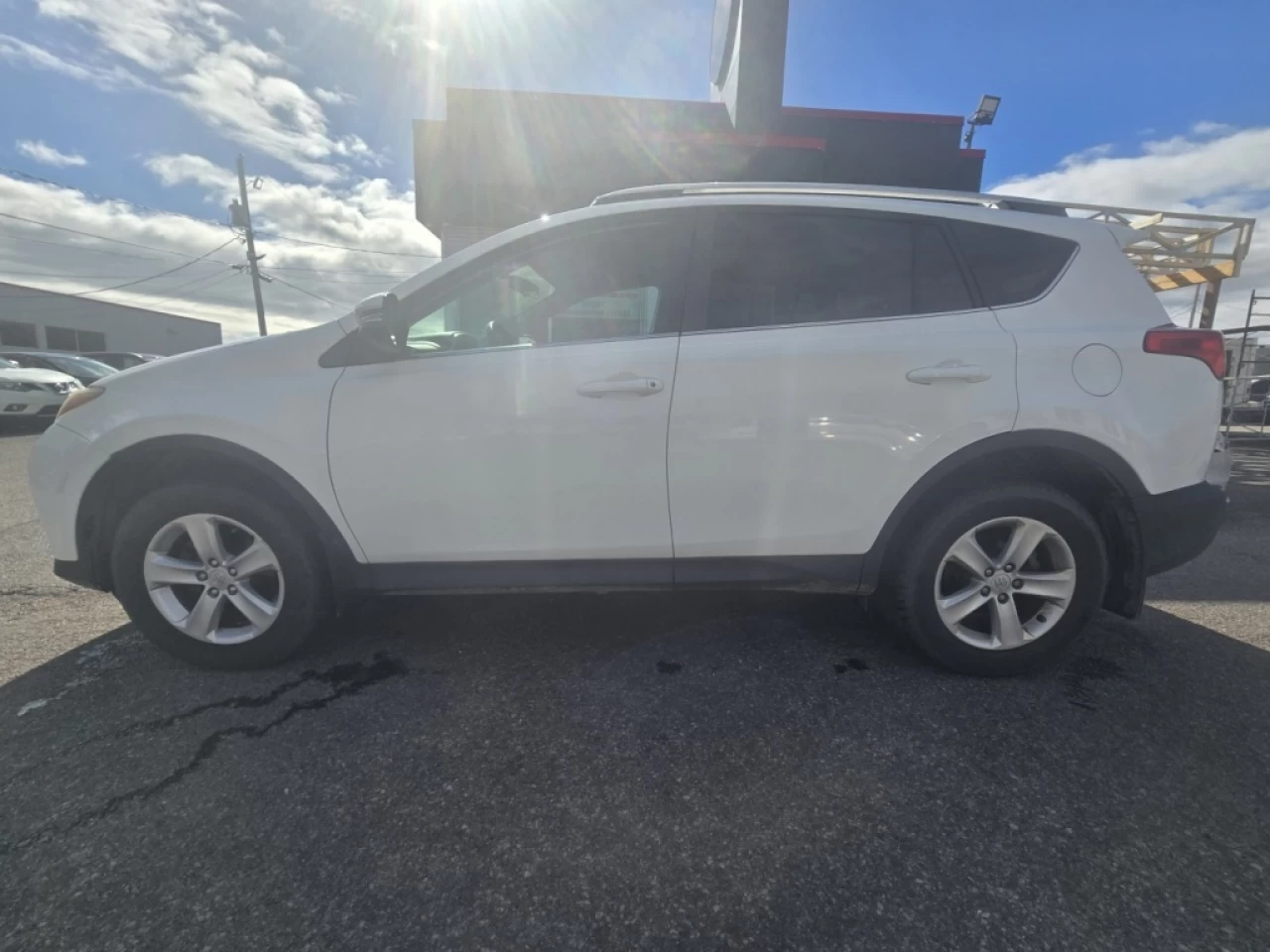 2013 Toyota RAV4 XLE Image principale