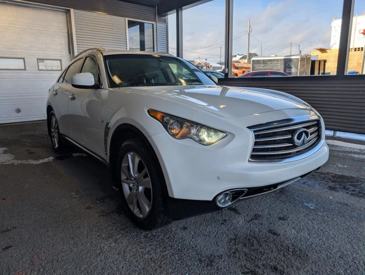 2014 Infiniti QX70 Premium*AWD*TOIT*BANCS CHAUFF/VENTILÉS*CAMÉRA* Image principale