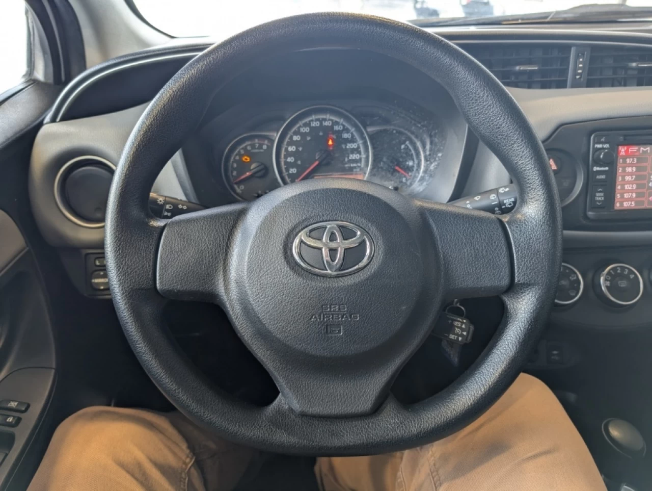 2016 Toyota Yaris LE*AUTO*A/C*BAS KILO* Image principale