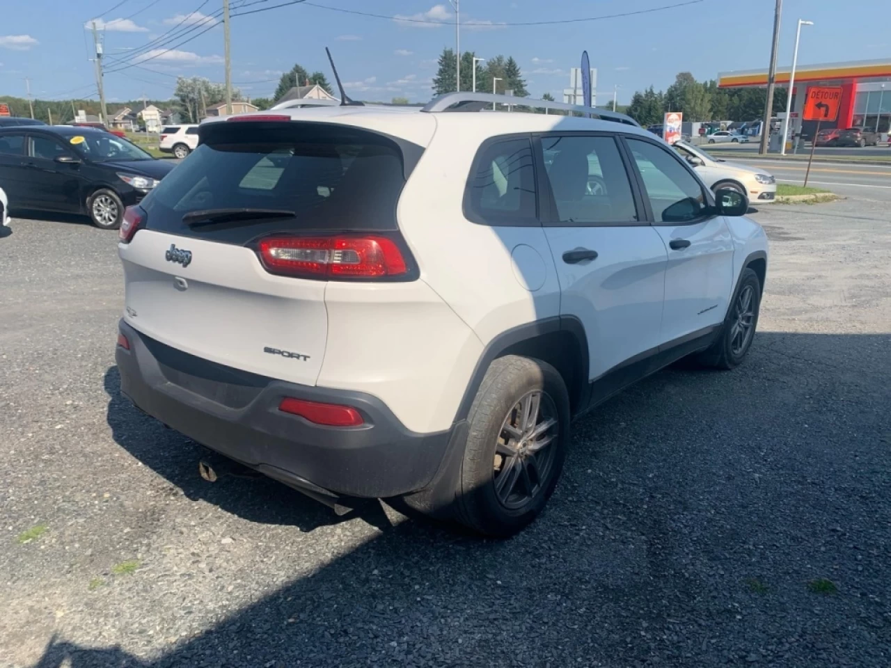 2015 Jeep Cherokee Sport Main Image