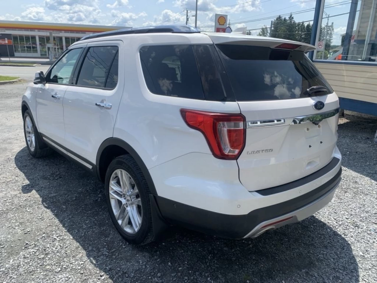 2017 Ford Explorer LimitÉe Main Image