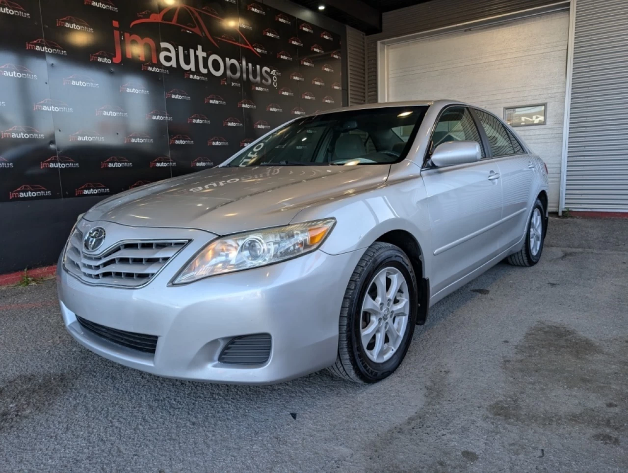 2010 Toyota Camry LE*BAS KILO*A/C* Image principale