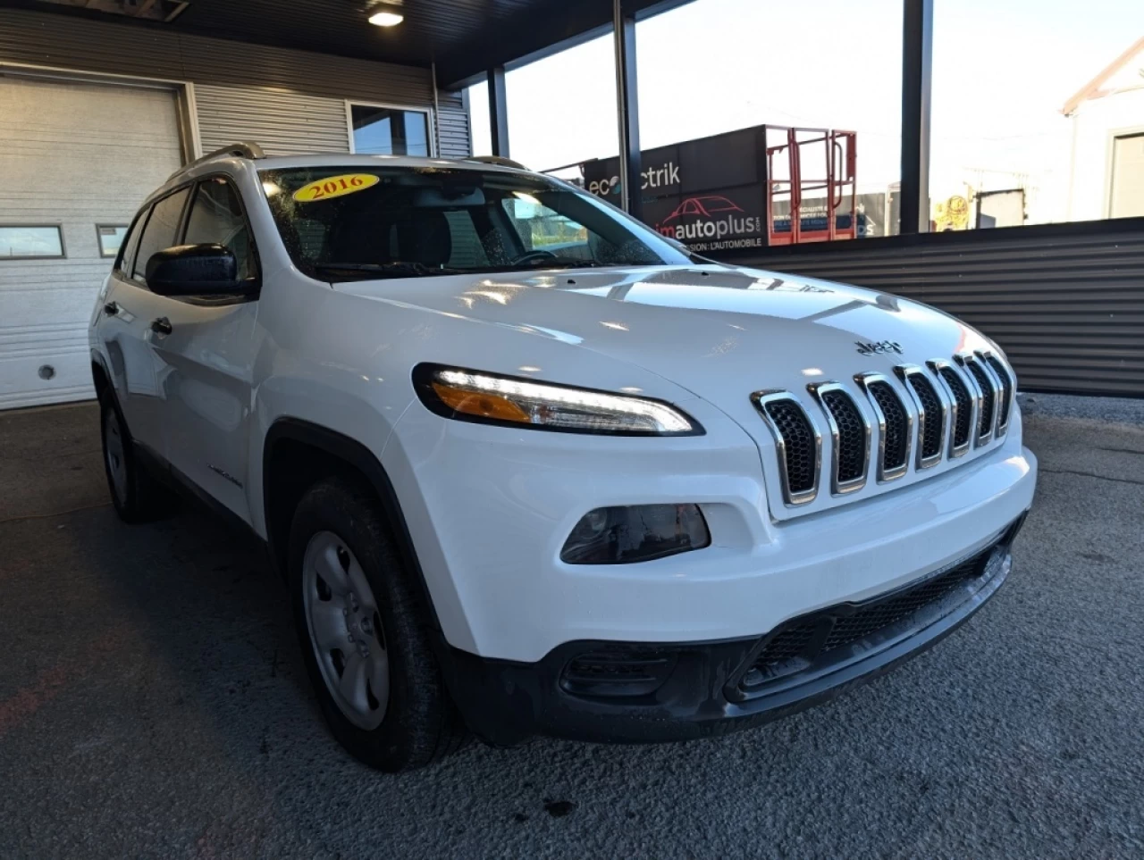 2016 Jeep Cherokee Sport*AWD*BANCS/VOLANT CHAUFF* Image principale