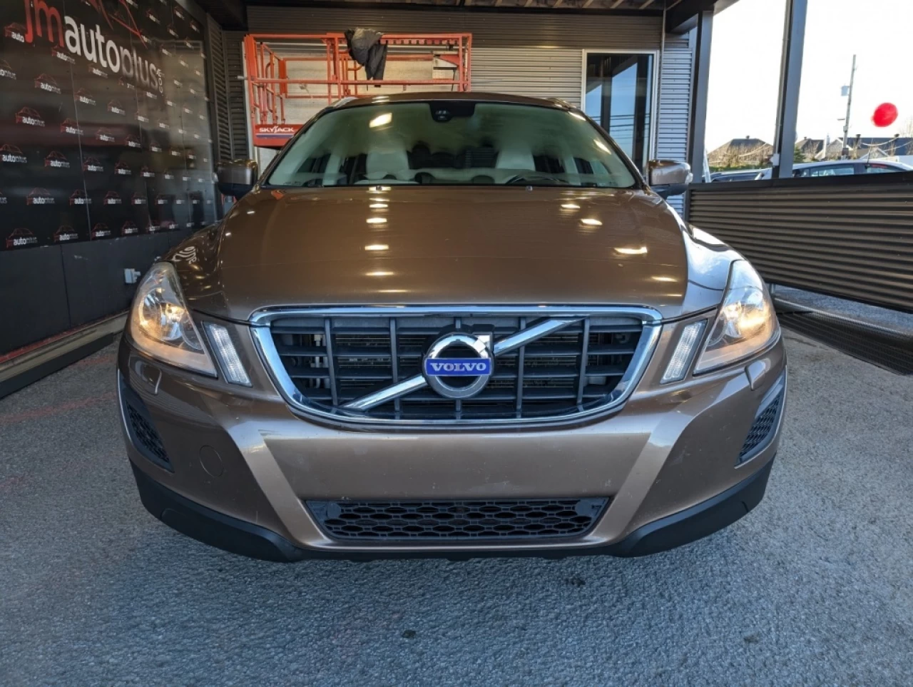 2011 Volvo XC60 Niveau II*AWD*TOIT PANO*BANCS CHAUFF* Image principale