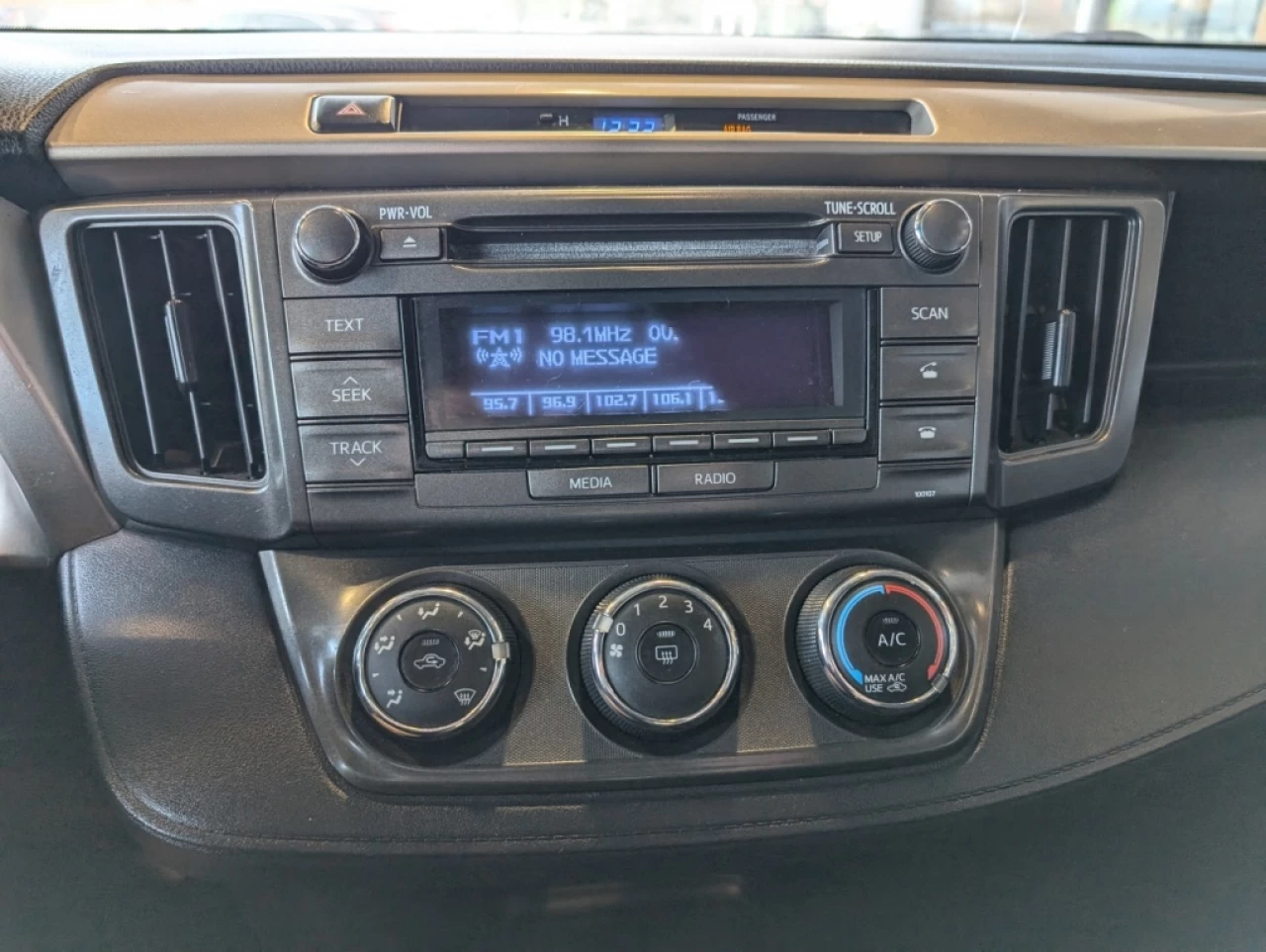 2015 Toyota RAV4 LE*AWD*A/C*BLUETOOTH* Main Image