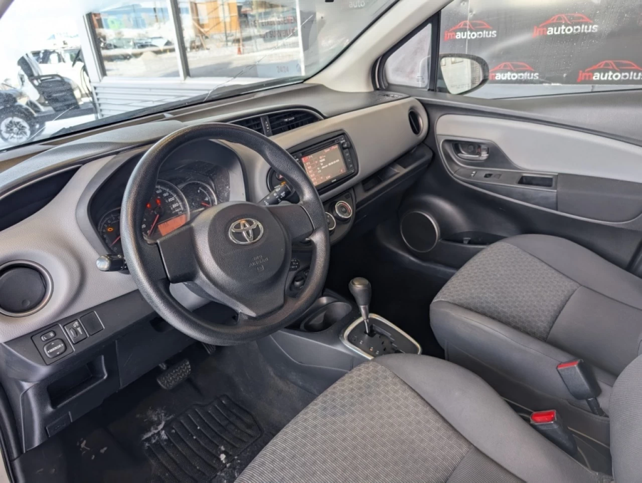 2016 Toyota Yaris LE*AUTO*A/C*BAS KILO* Image principale