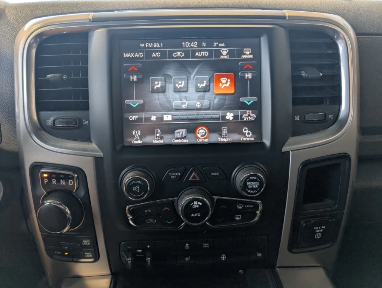 2015 Ram 1500 Outdoorsman*4X4*CREW*V8*CAMÉRA*BANCS/VOLANT CHAUFF Main Image