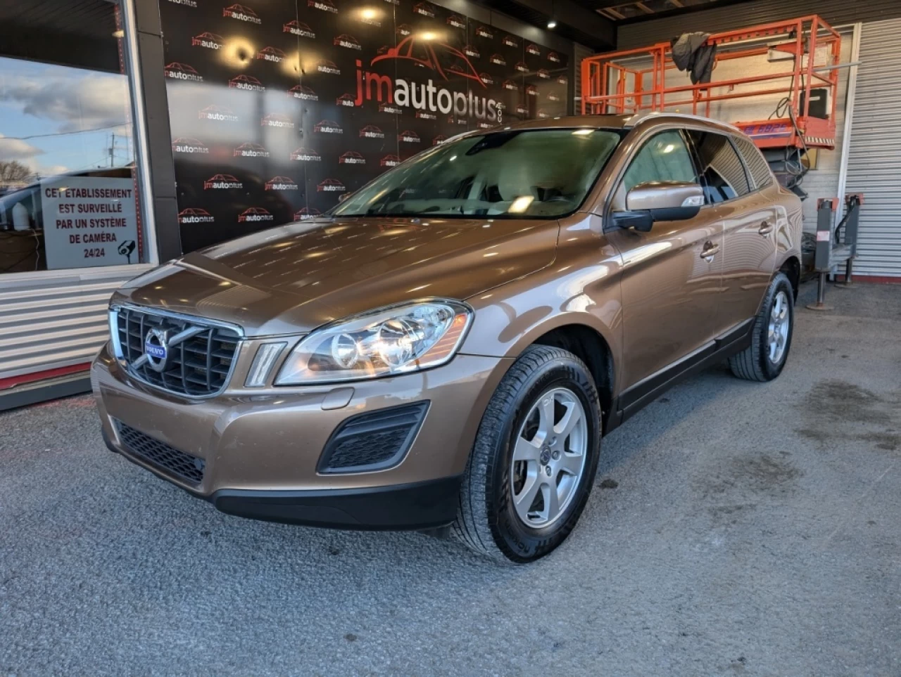 2011 Volvo XC60 Niveau II*AWD*TOIT PANO*BANCS CHAUFF* Image principale