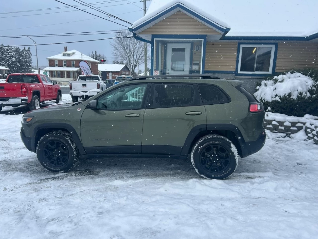 2021 Jeep Cherokee Trailhawk Image principale