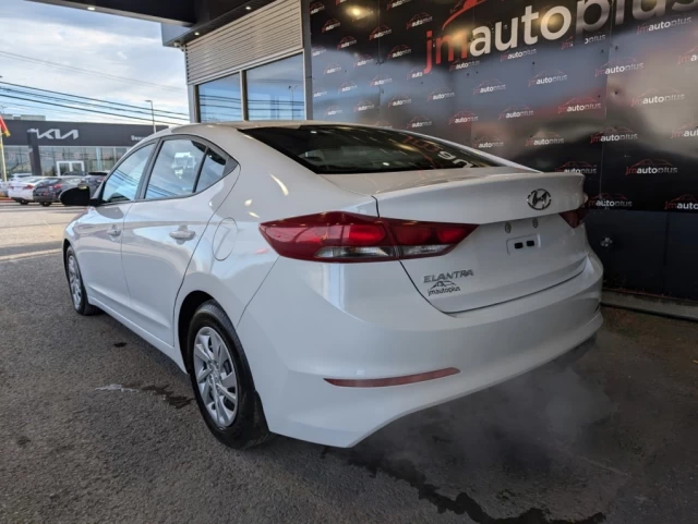 Hyundai Elantra LE*BANCS CHAUFF*AUTO*A/C*BAS KILO* 2017