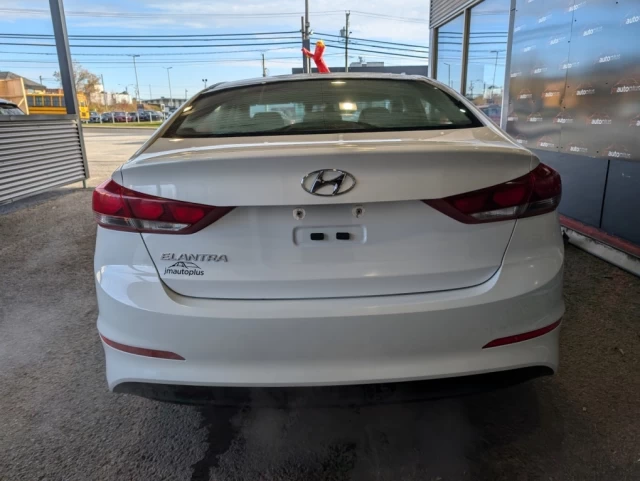 Hyundai Elantra LE*BANCS CHAUFF*AUTO*A/C*BAS KILO* 2017