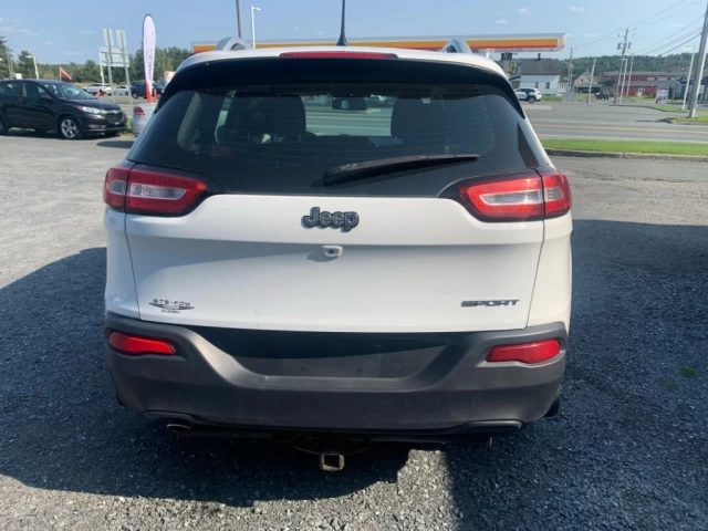 Jeep Cherokee Sport 2015