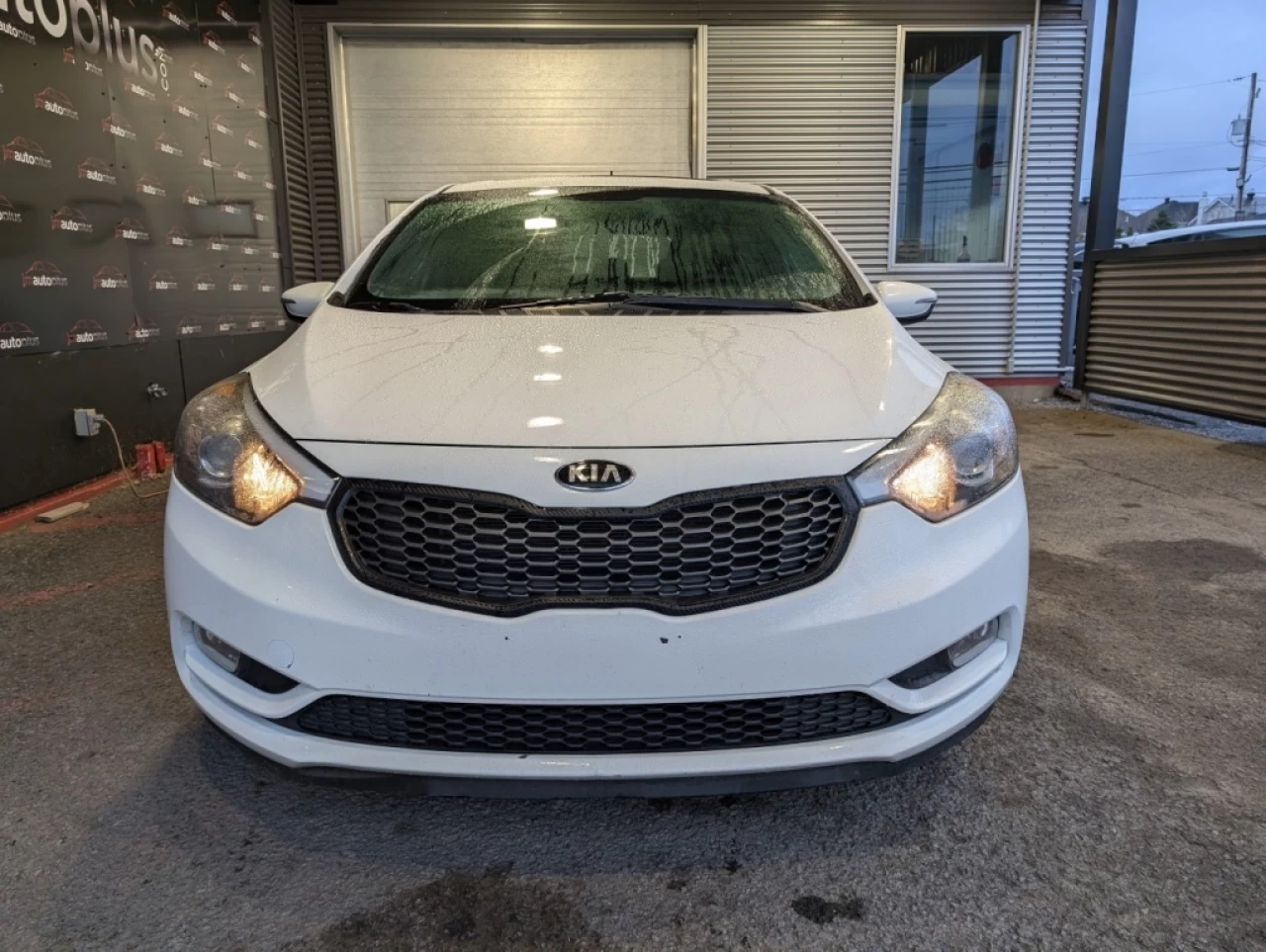 2016 Kia Forte LX+*TOIT*BANCS CHAUFF*AUTO*A/C* Image principale