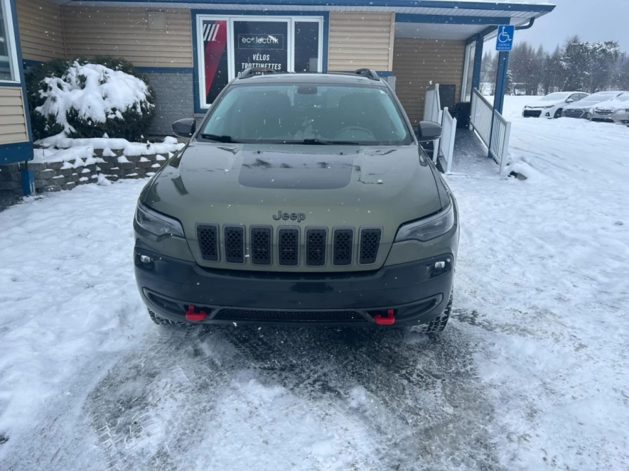 2021 Jeep Cherokee Trailhawk Image principale