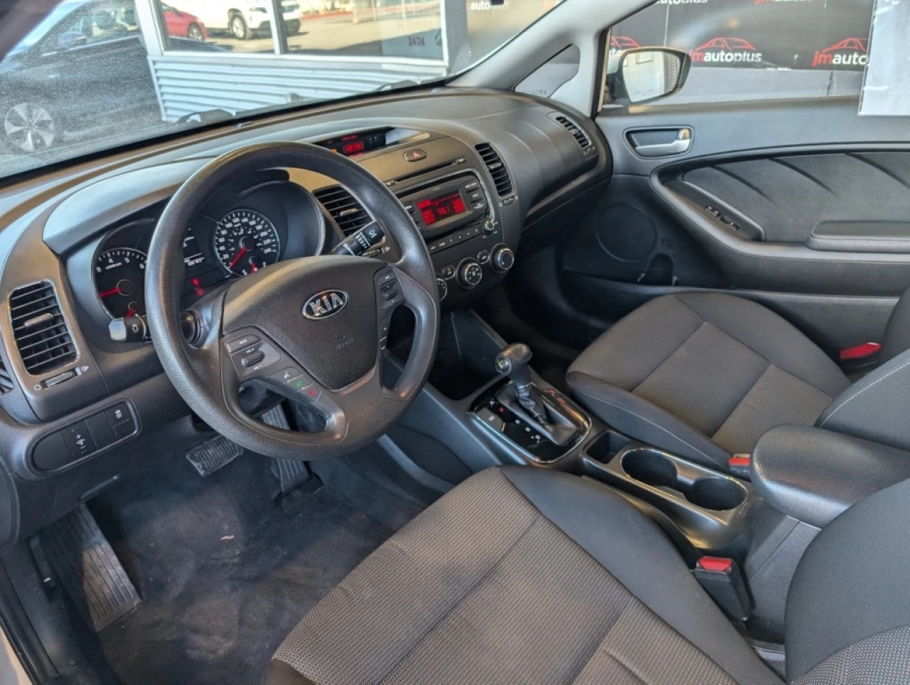 2017 Kia Forte LX*BANCS CHAUFF*BAS KILO* Main Image