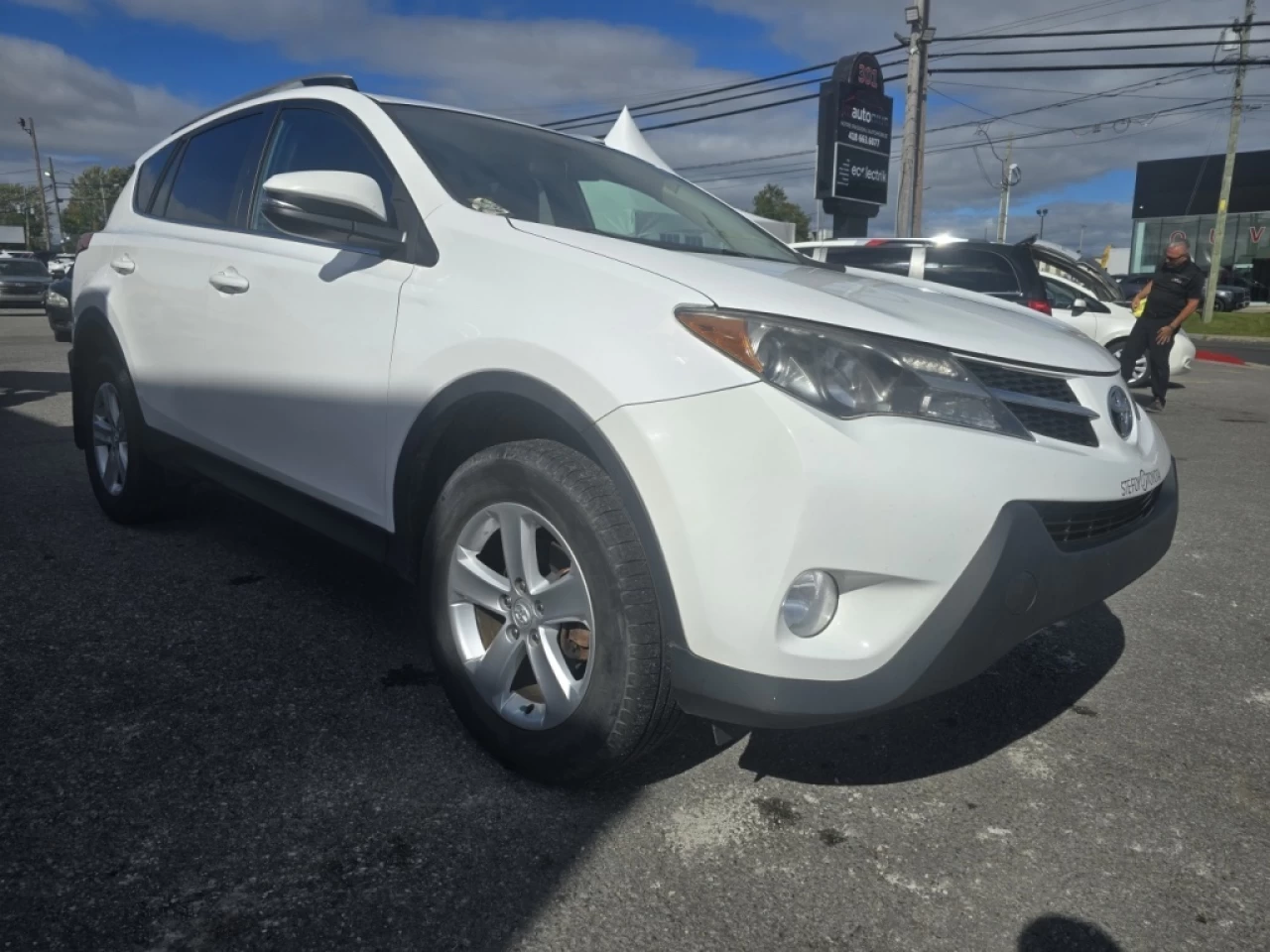 2013 Toyota RAV4 XLE Image principale