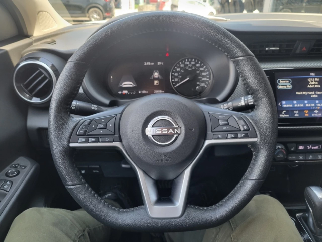 2022 Nissan Kicks SV*BAS KILO*BANCS/VOLANT CHAUFF*CAMÉRA*A/C* Image principale