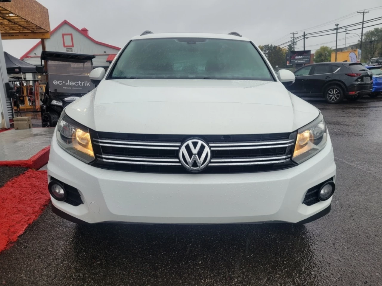 2016 Volkswagen Tiguan COMFORTLINE*AWD*TOIT PANO*CAMÉRA*BANCS CHAUFF* Image principale