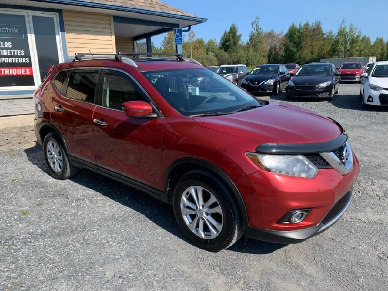 2016 Nissan Rogue S/SL/SV Image principale