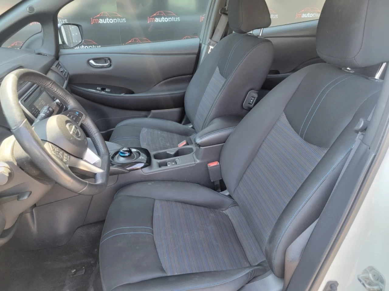 2019 Nissan LEAF SV*CAMÉRA*BANCS/VOLANT CHAUFF* Image principale