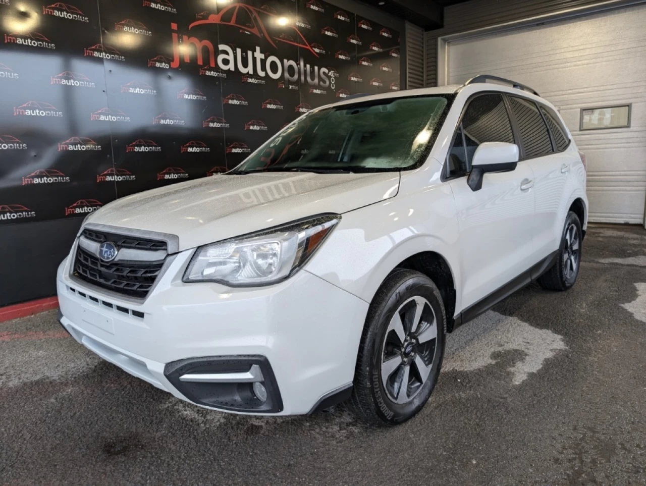 2017 Subaru Forester i Touring avec groupe Technologie*AWD*TOIT PANO*BA Image principale