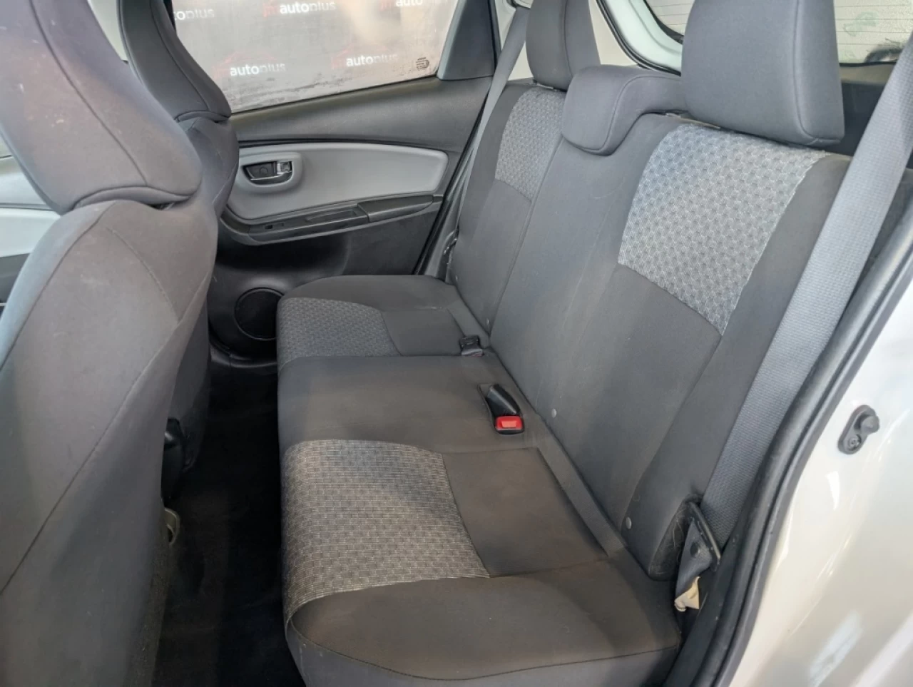 2016 Toyota Yaris LE*AUTO*A/C*BAS KILO* Image principale