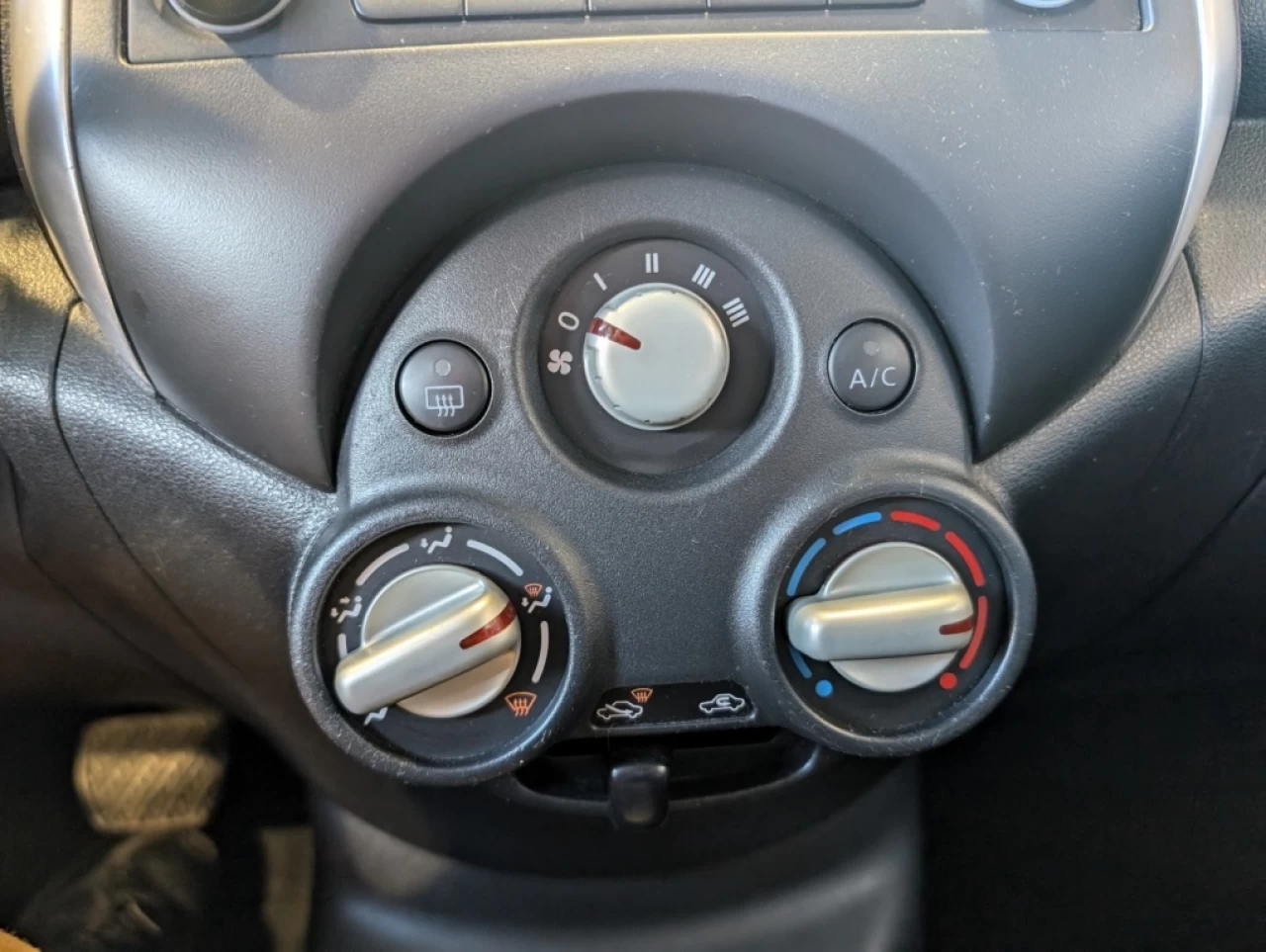 2015 Nissan Micra SV*AUTO*A/C*BAS KILO* Image principale