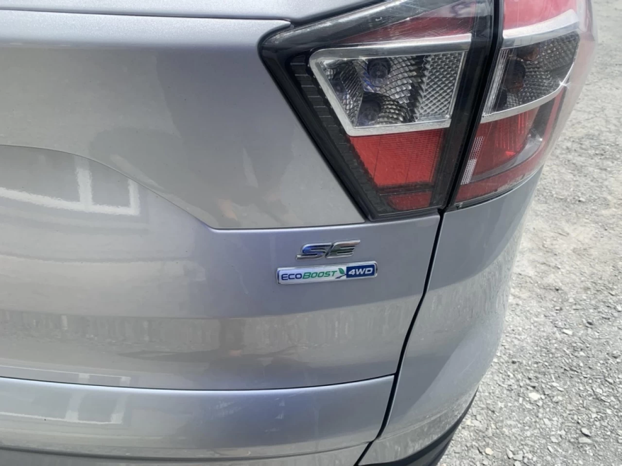 2017 Ford Escape SE Main Image