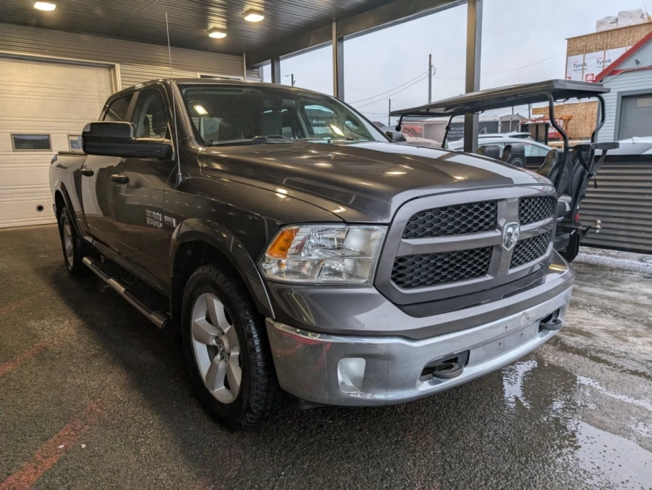 2015 Ram 1500 Outdoorsman*4X4*CREW*V8*CAMÉRA*BANCS/VOLANT CHAUFF Main Image