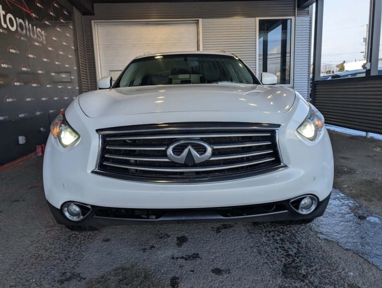 2014 Infiniti QX70 Premium*AWD*TOIT*BANCS CHAUFF/VENTILÉS*CAMÉRA* Image principale