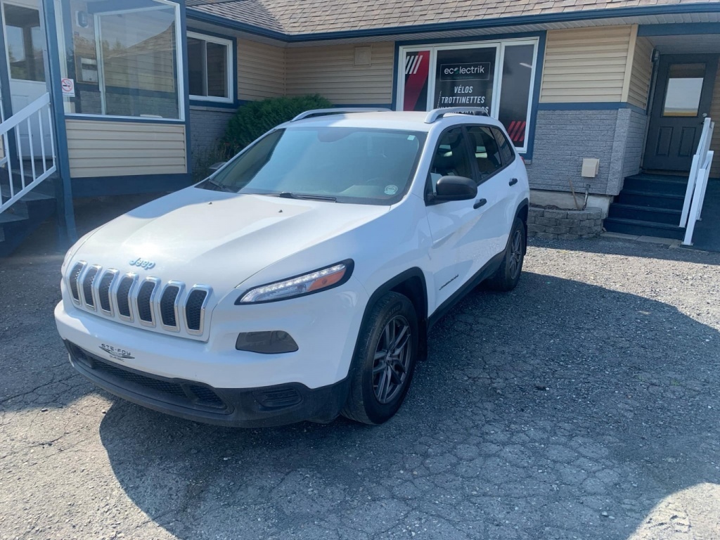 Jeep 2015 Cherokee Sport